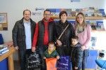 La familia ganadora del concurso #CarnavalFamiliar disfruta del Carnaval de Vinaròs