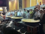Más de 600 personas degustan la fideuà popular de la Carta Pobla 2011