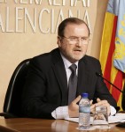 Font de Mora anuncia que 60 colegios públicos aplicarán voluntariamente el uniforme escolar en el curso 2009-10